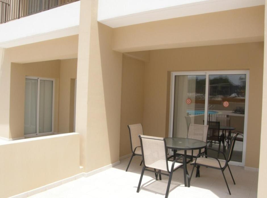 Kronos Holiday Apartments Paralimni Kamer foto
